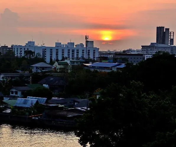 Norn Canalside โรงแรมนอนริมคลอง 3*