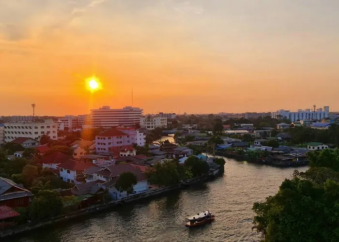 Hotel Norn Canalside โรงแรมนอนริมคลอง