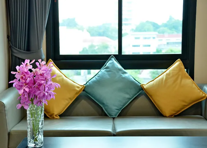 Norn Canalside โรงแรมนอนริมคลอง Hotel