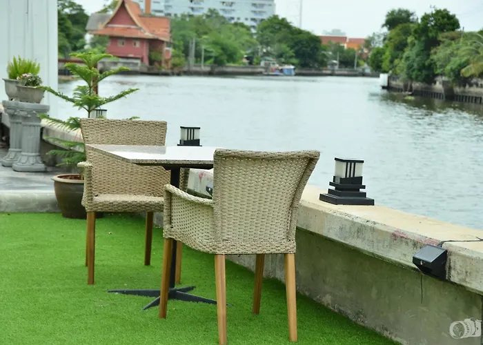 מלון Norn Canalside โรงแรมนอนริมคลอง 3*