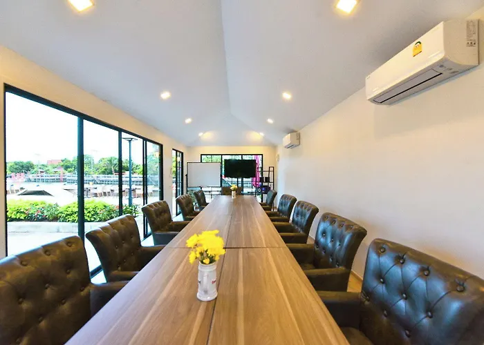 Norn Canalside โรงแรมนอนริมคลอง Hotel 3*