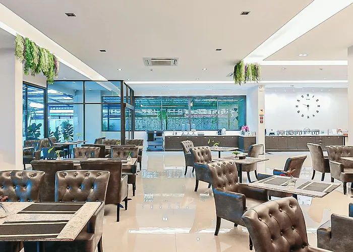 Norn Canalside โรงแรมนอนริมคลอง Hotel 3*